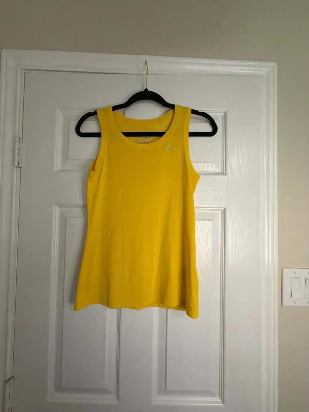 Nike Women's Sport Tank Athletic Training Top Yellow Size Small